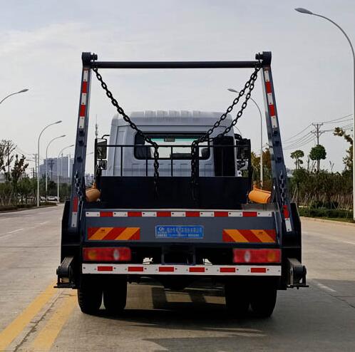 程力威牌CLW5160ZBS6CF型擺臂式垃圾車(chē)